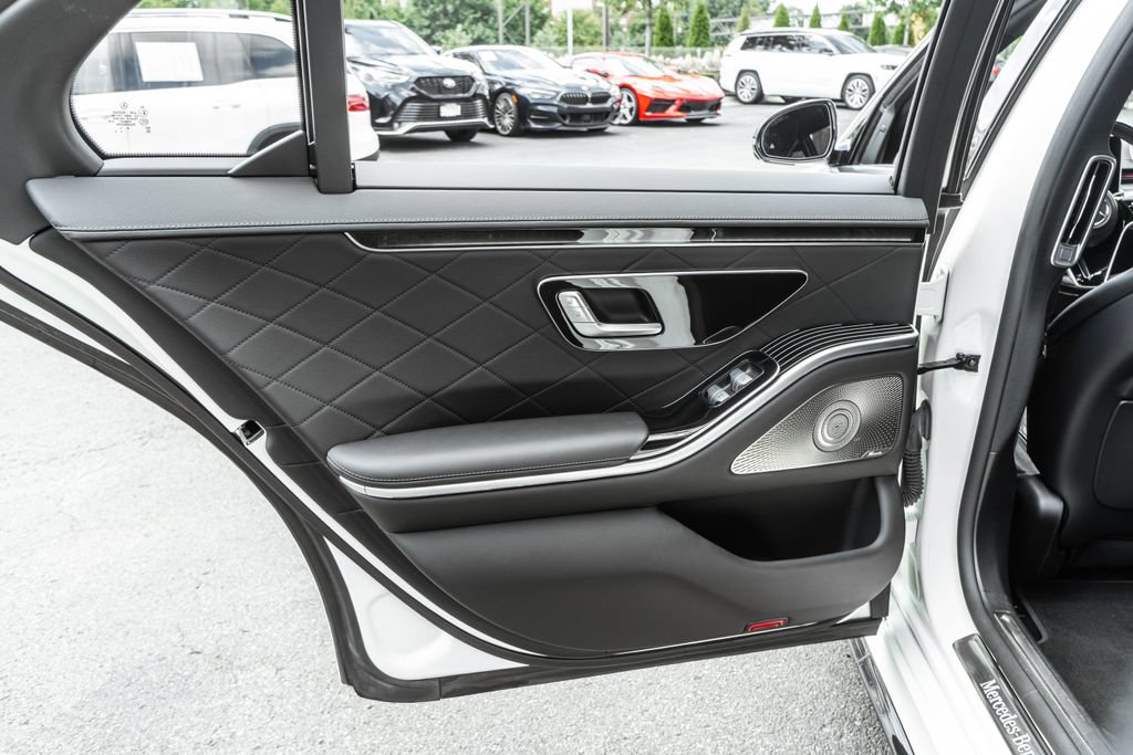 Used 2021 Mercedes-Benz S 580 4MATIC Sedan w/ AMG Line image 25