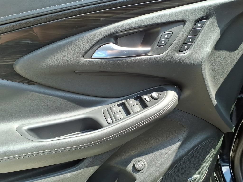 Used 2020 Buick Envision Premium AWD/4WD image 11