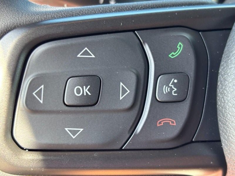 Used 2025 Jeep Wrangler Unlimited Sport AWD/4WD image 13