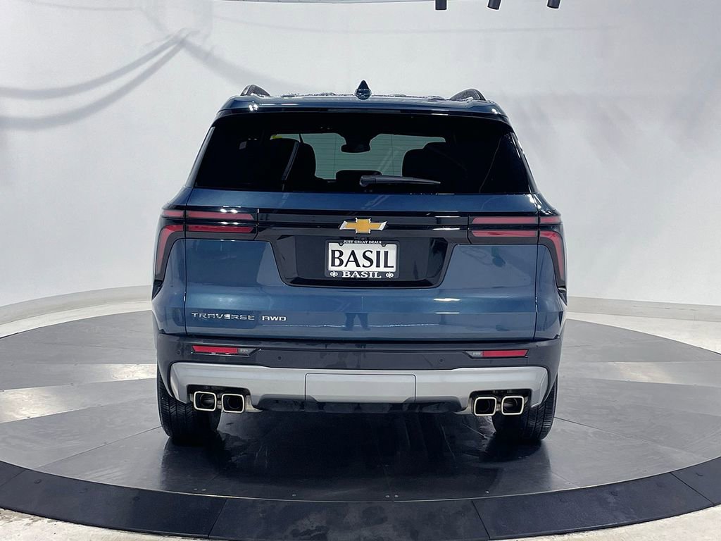 Used 2026 Chevrolet Traverse LT AWD/4WD image 12