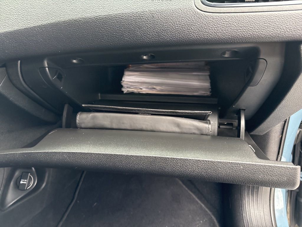 Used 2015 Chrysler 200 S w/ Comfort Group image 27