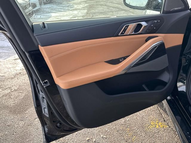 New 2026 BMW X6 xDrive40i w/ Climate Comfort Package image 13