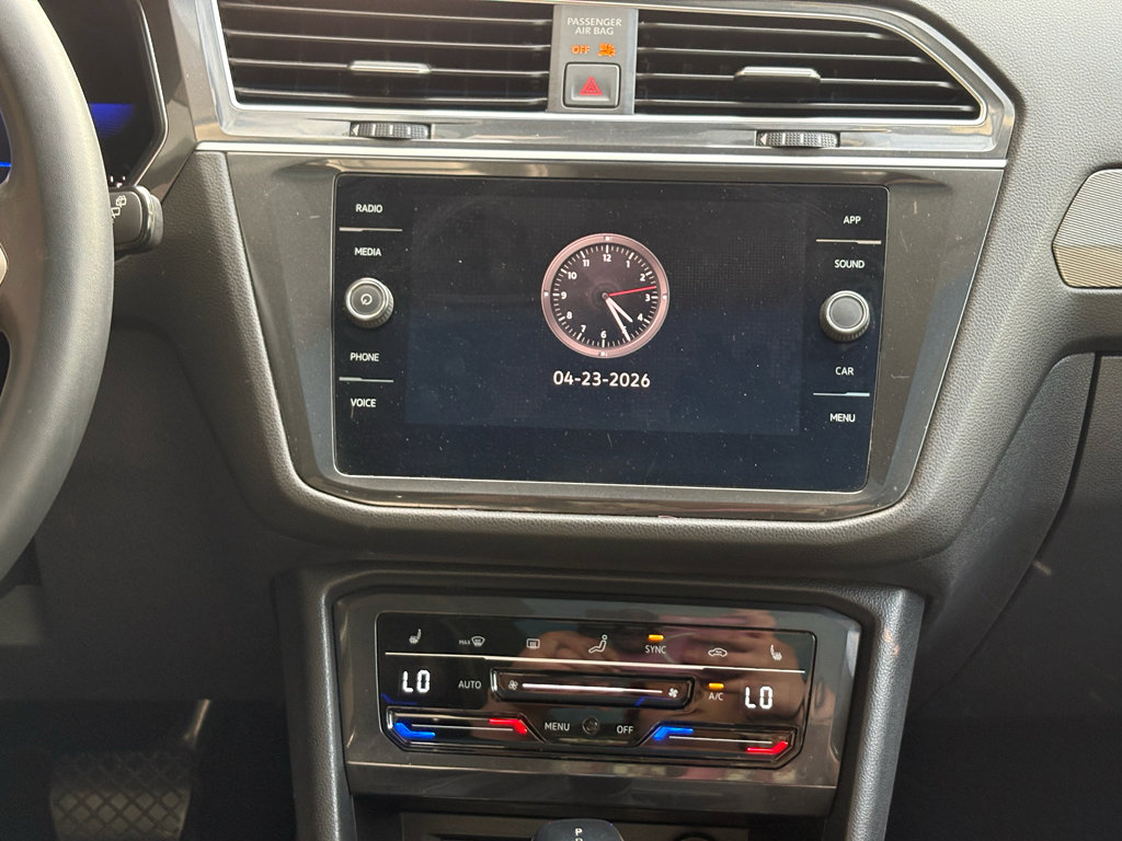 Used 2022 Volkswagen Tiguan SE w/ Panoramic Sunroof Package FWD image 33