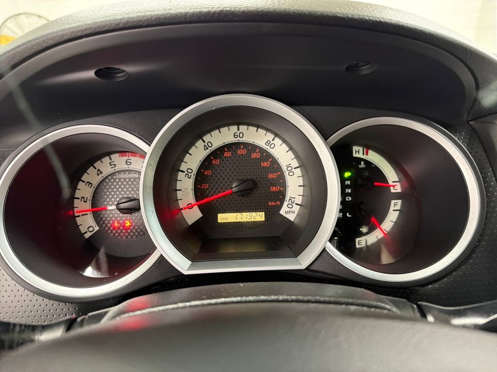 Used 2014 Toyota Tacoma PreRunner image 21