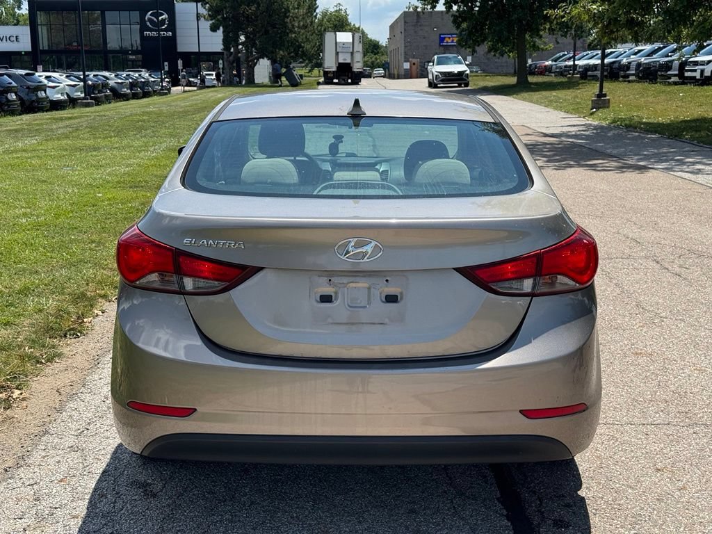 Used 2014 Hyundai Elantra SE FWD image 4