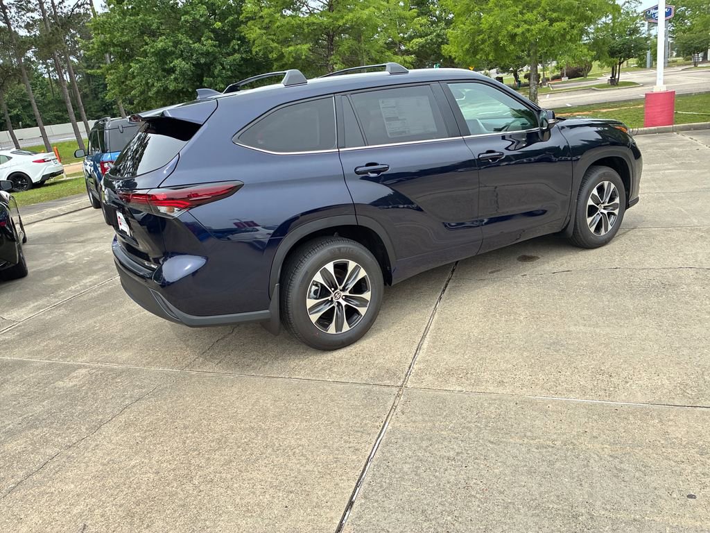 New 2026 Toyota Highlander XLE AWD/4WD image 7
