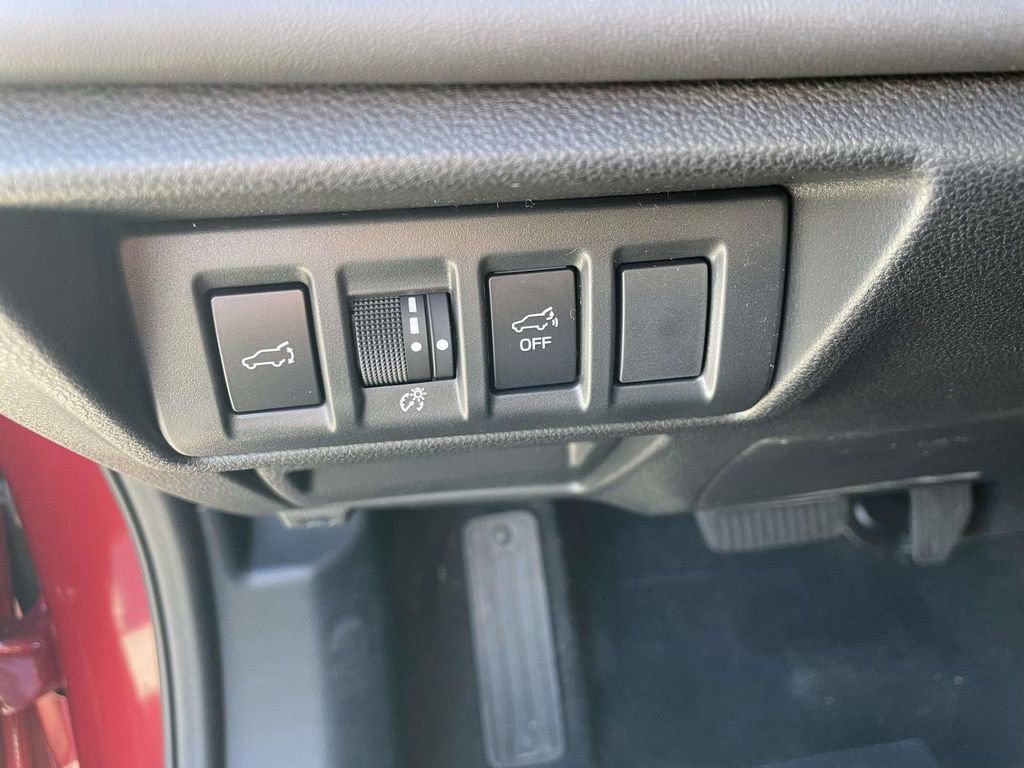 Certified 2025 Subaru Outback Limited image 21