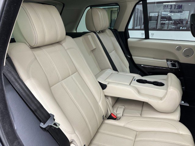 Used 2017 Land Rover Range Rover Autobiography image 26