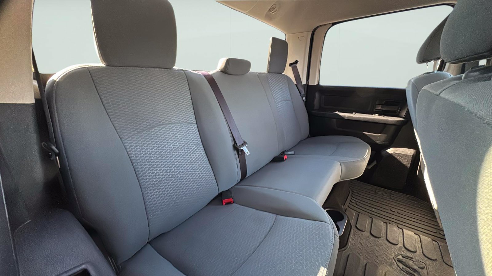 Used 2015 RAM 1500 Express AWD/4WD image 26