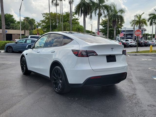 Used 2025 Tesla Model Y Long Range RWD image 6