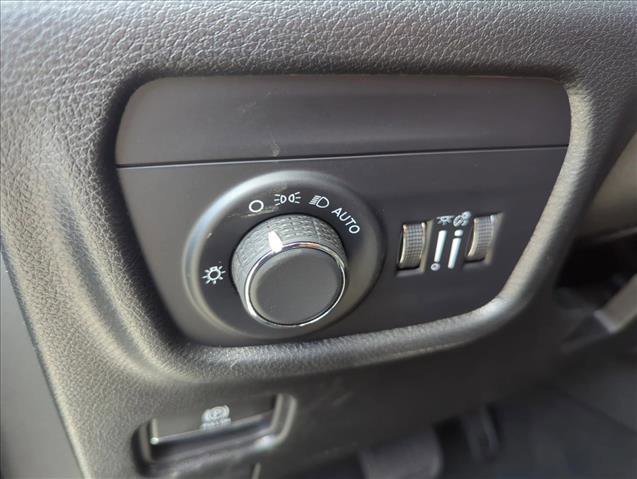 New 2025 Jeep Grand Cherokee Altitude image 18