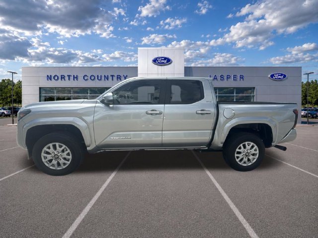 Used 2024 Toyota Tacoma SR5 w/ SR5 Upgrade Package AWD/4WD image 6