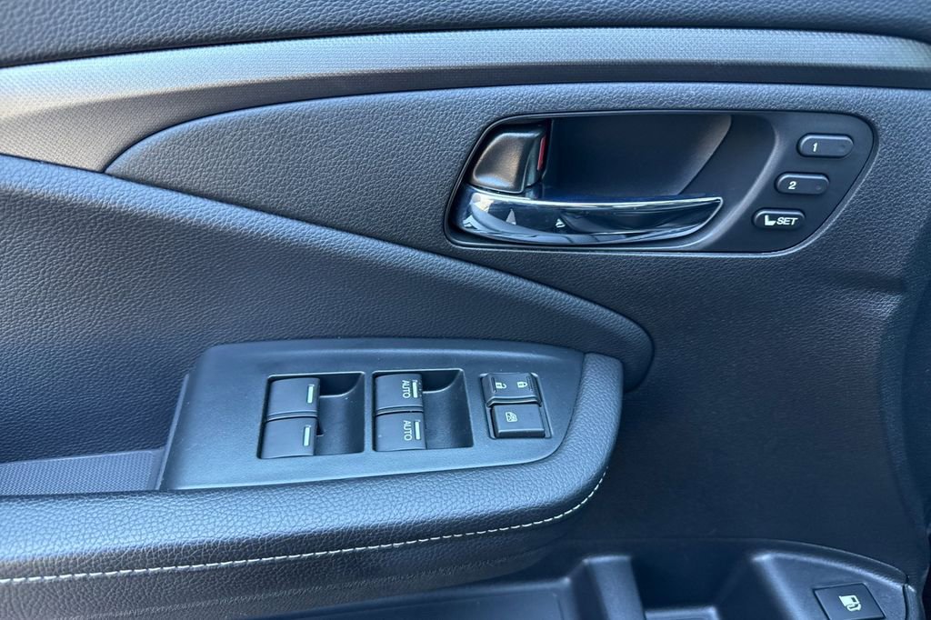 Certified 2023 Honda Ridgeline RTL-E image 5