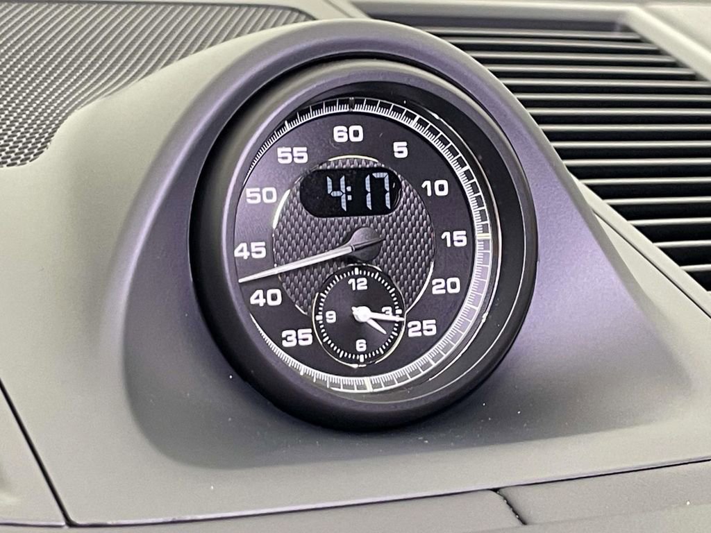 New 2026 Porsche Macan Turbo image 28