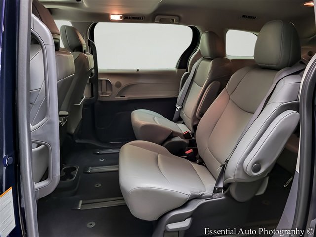 Certified 2024 Toyota Sienna XLE image 11