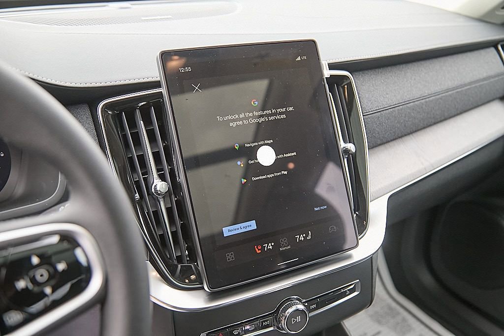 New 2026 Volvo XC90 T8 Ultra w/ Protection Package AWD/4WD image 14