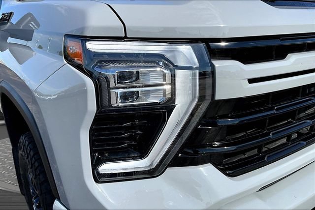 Used 2024 Chevrolet Silverado 2500 LT w/ Z71 Sport Edition AWD/4WD image 32