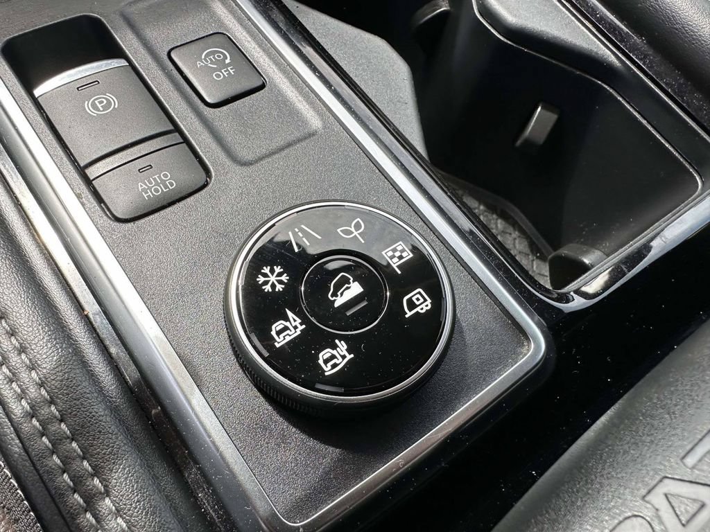 Used 2023 Nissan Pathfinder Platinum w/ Lighting Package (N93) AWD/4WD image 20