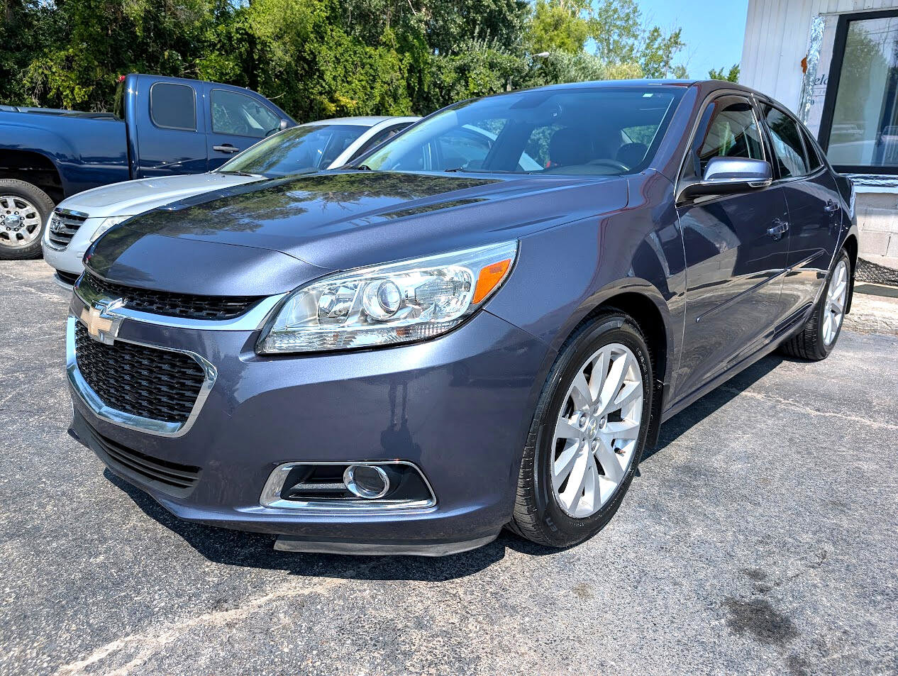 Used 2015 Chevrolet Malibu LT image 3
