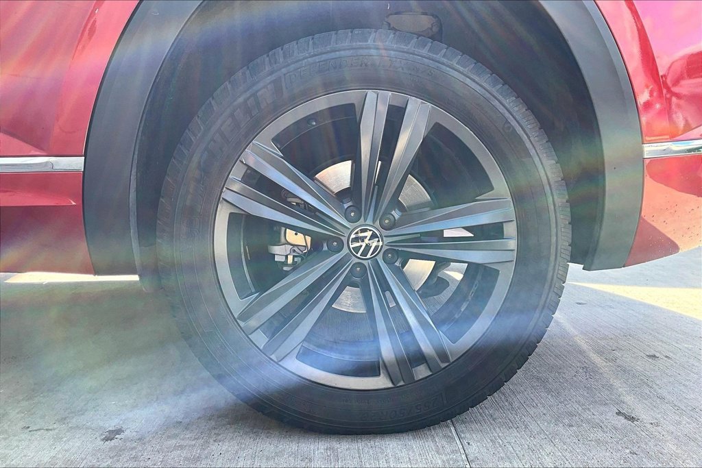 Used 2021 Volkswagen Atlas Cross Sport SE w/ Panoramic Sunroof Package FWD image 10