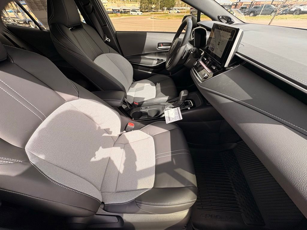 Used 2026 Toyota Corolla XSE FWD image 30