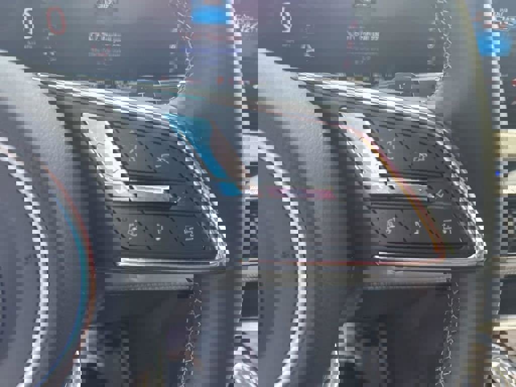 Used 2025 Buick Enclave Preferred AWD/4WD image 28