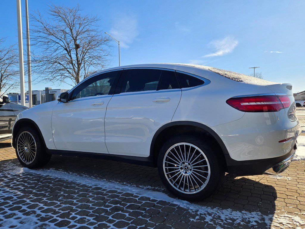 Used 2018 Mercedes-Benz GLC 300 4MATIC Coupe image 16