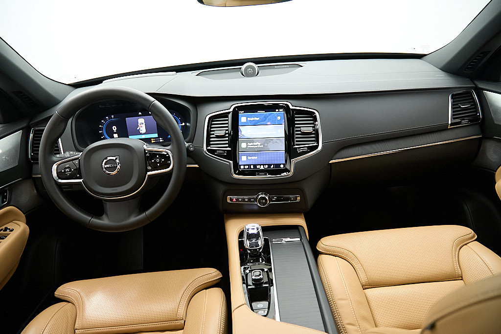 Certified 2024 Volvo XC90 T8 Ultimate w/ Protection Package Premier AWD/4WD image 29