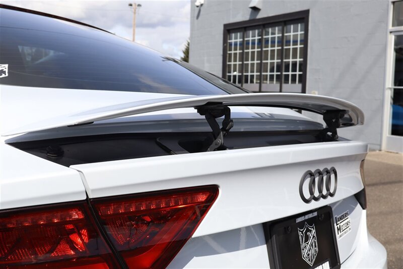 Used 2015 Audi RS 7 Prestige w/ Carbon-Optic Package AWD/4WD image 34