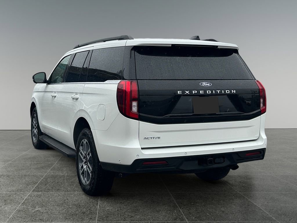 Used 2025 Ford Expedition Active image 5