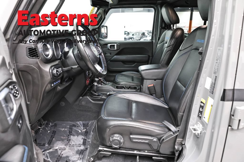 Used 2022 Jeep Wrangler Unlimited Rubicon 4xe w/ Cold Weather Group AWD/4WD image 14