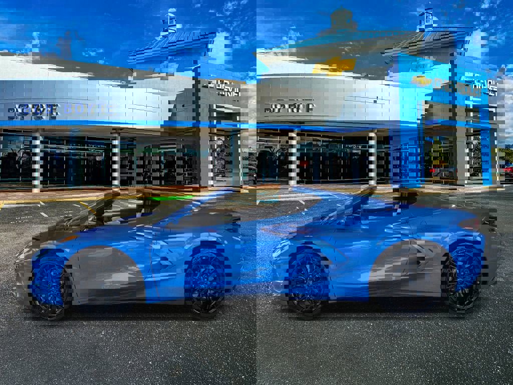 Used 2025 Chevrolet Corvette Stingray Preferred Cpe w/ 2LT image 2