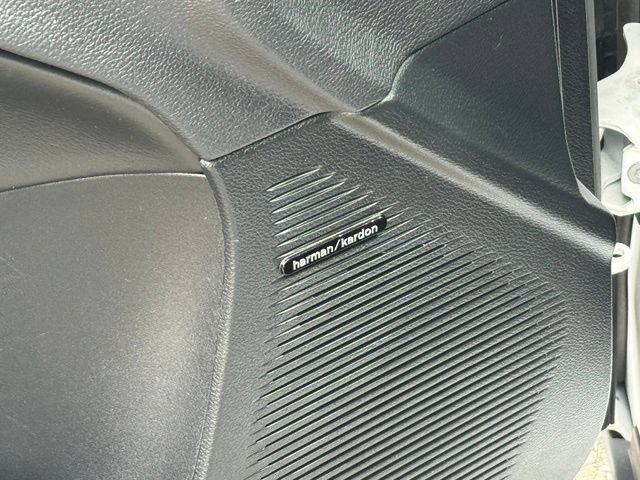 Used 2015 Dodge Challenger SRT Hellcat RWD image 19