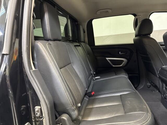 Used 2018 Nissan Titan SL w/ Chrome Package AWD/4WD image 64