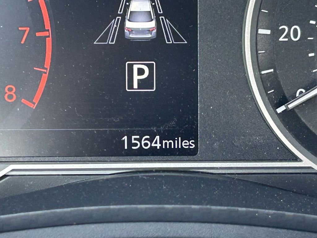 Used 2025 Nissan Versa SV w/ Trunk Package image 28