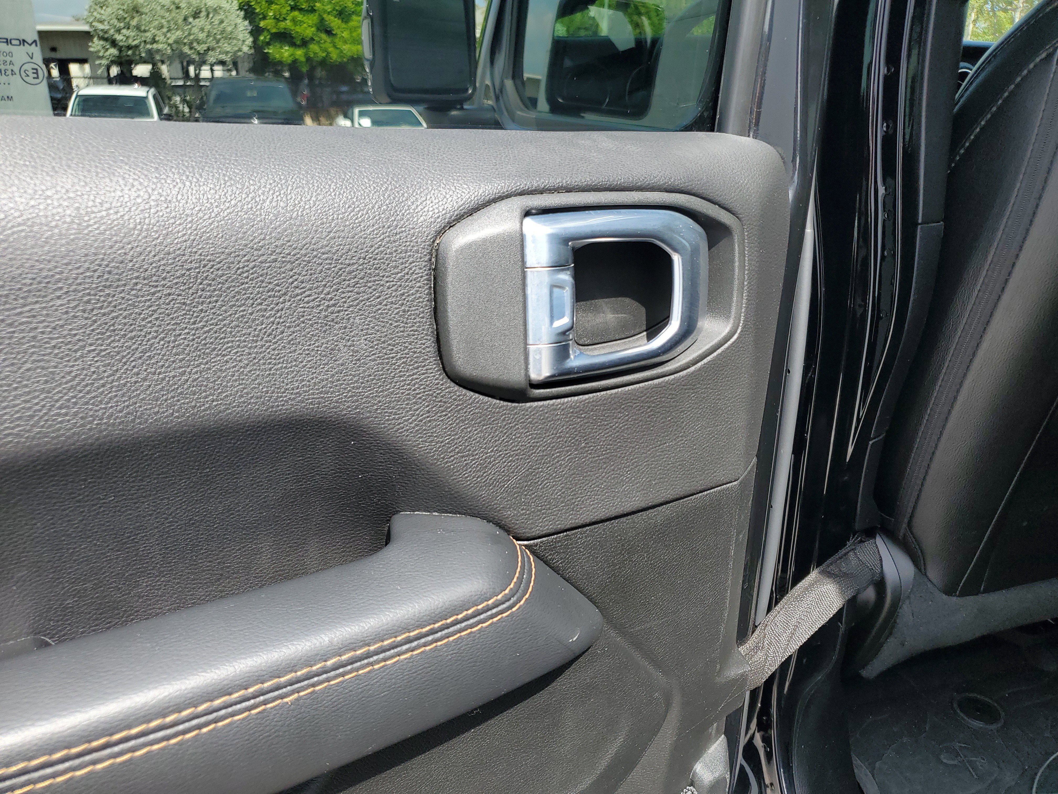 Used 2022 Jeep Wrangler Unlimited Sahara image 11