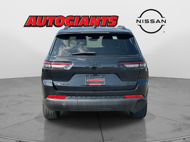 Used 2023 Jeep Grand Cherokee L Limited w/ Black Appearance Package AWD/4WD image 5
