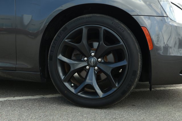 Used 2021 Chrysler 300 S image 5