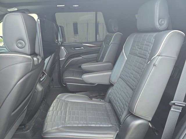 Used 2023 Cadillac Escalade Sport Platinum image 15