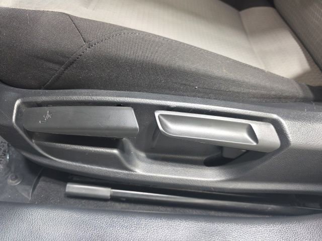 Used 2017 Volkswagen Jetta S image 14