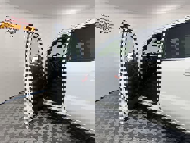 New 2025 Nissan Frontier Pro-X w/ Black Accent Package image 11