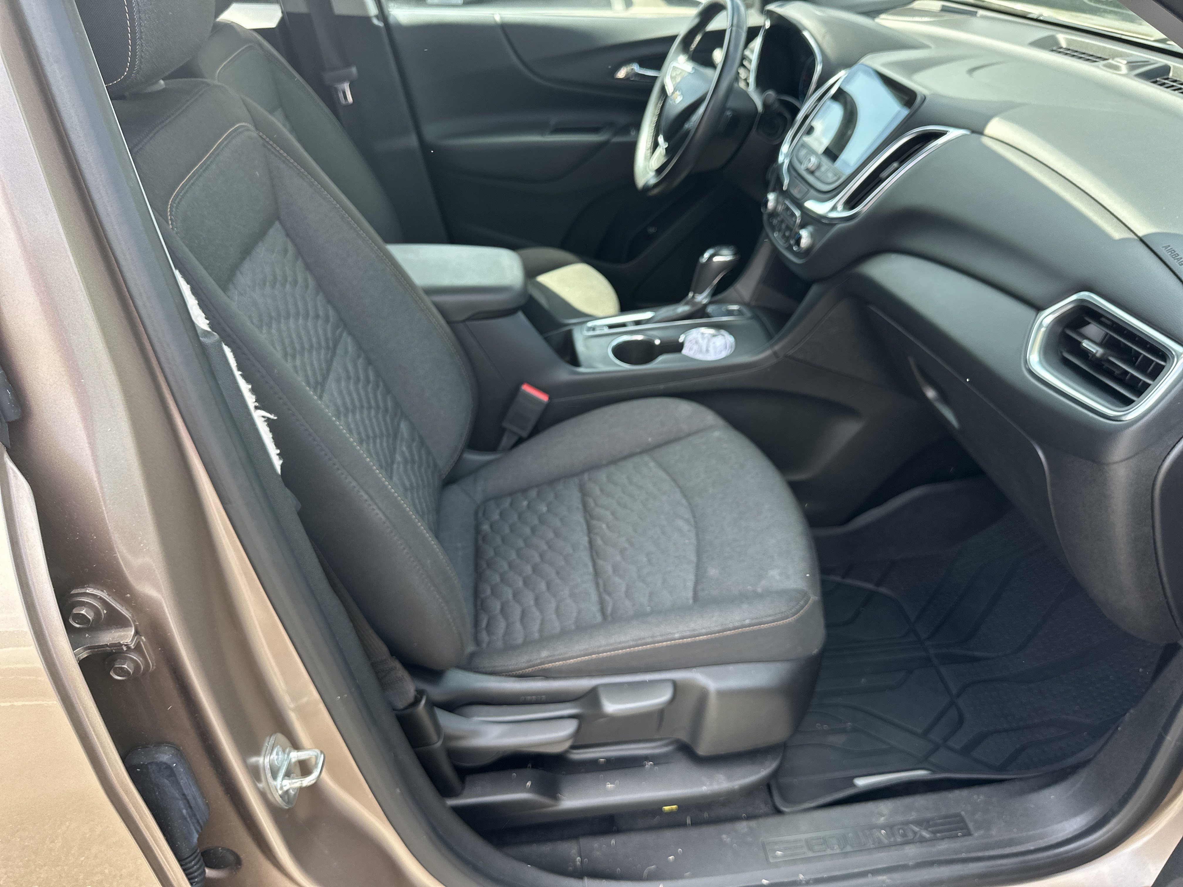 Used 2019 Chevrolet Equinox LT w/ Sun & Navigation Package image 14