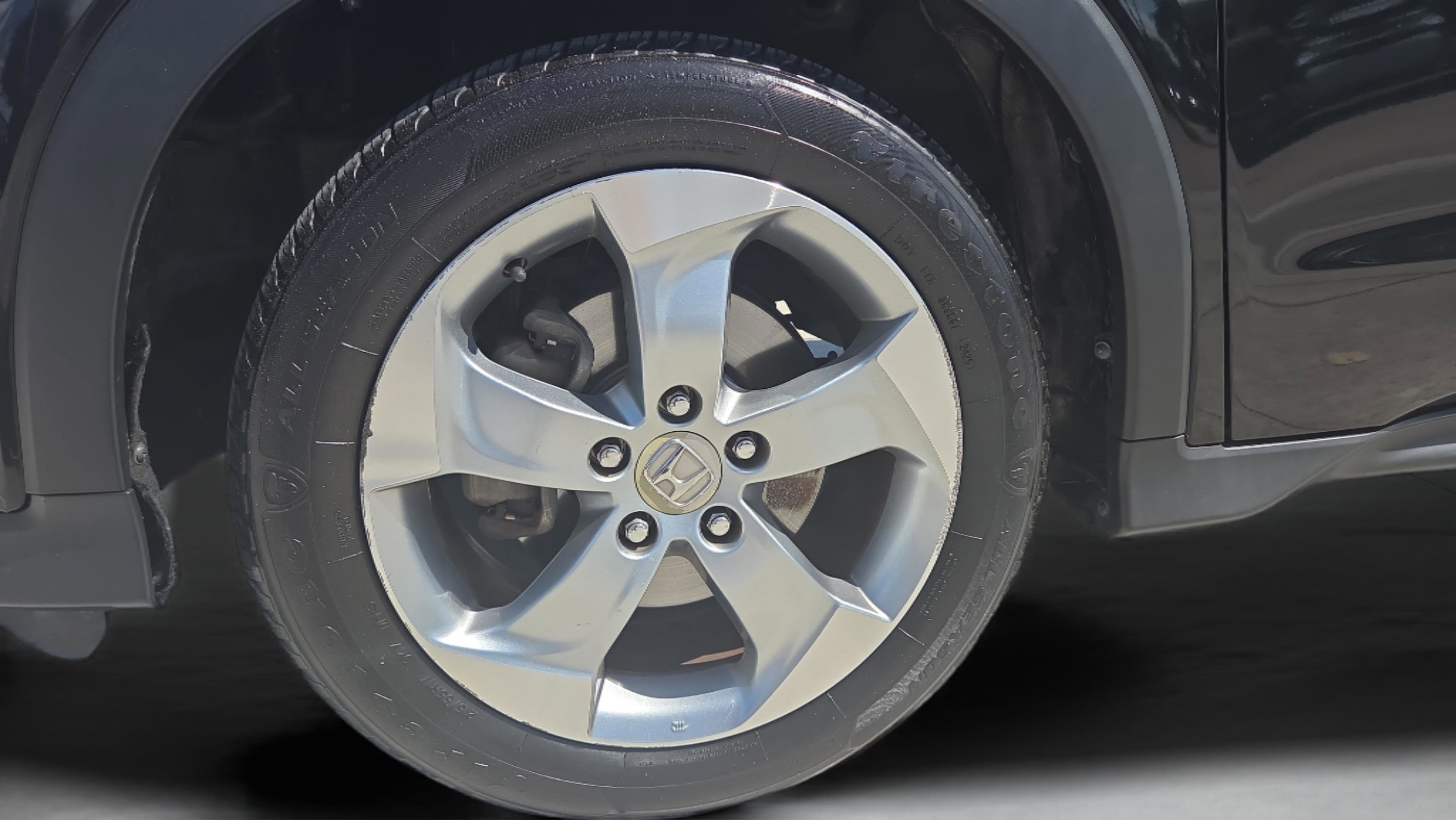 Used 2017 Honda HR-V LX image 38