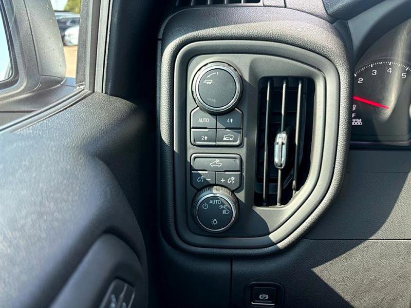 Used 2025 Chevrolet Silverado 1500 Custom image 30