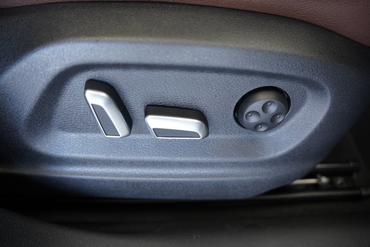 Used 2018 Audi Q3 2.0T Premium w/ Convenience Package image 35