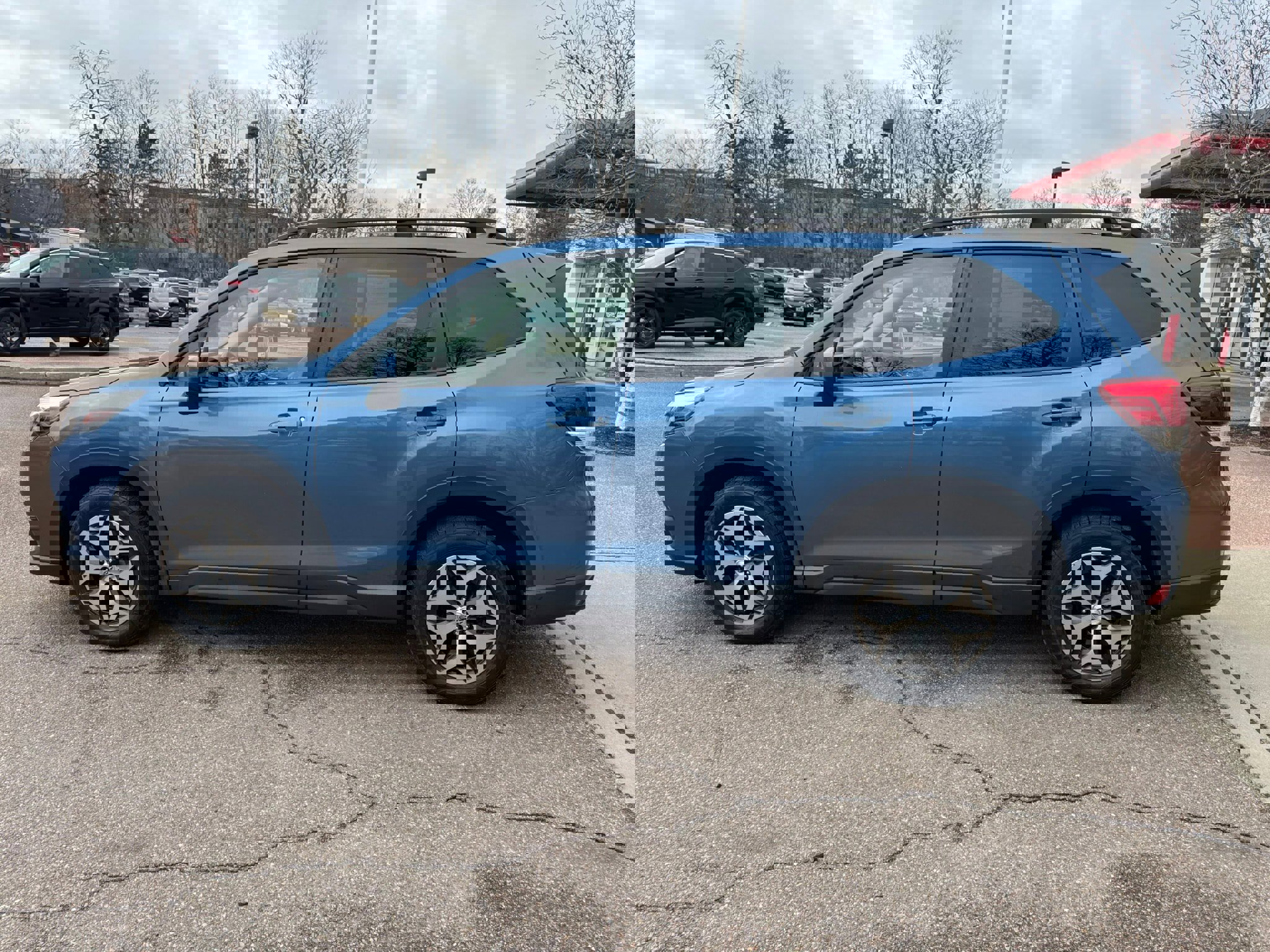 Used 2023 Subaru Forester Premium image 4