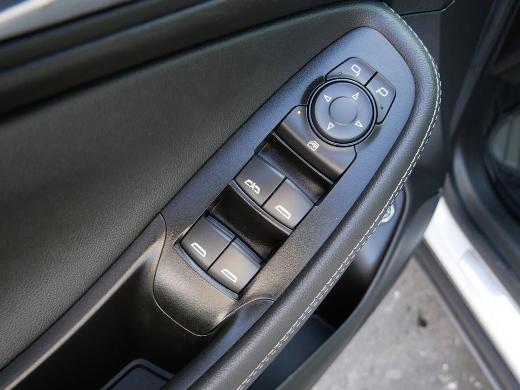 Used 2023 Buick Encore GX Essence w/ Experience Buick Package image 14