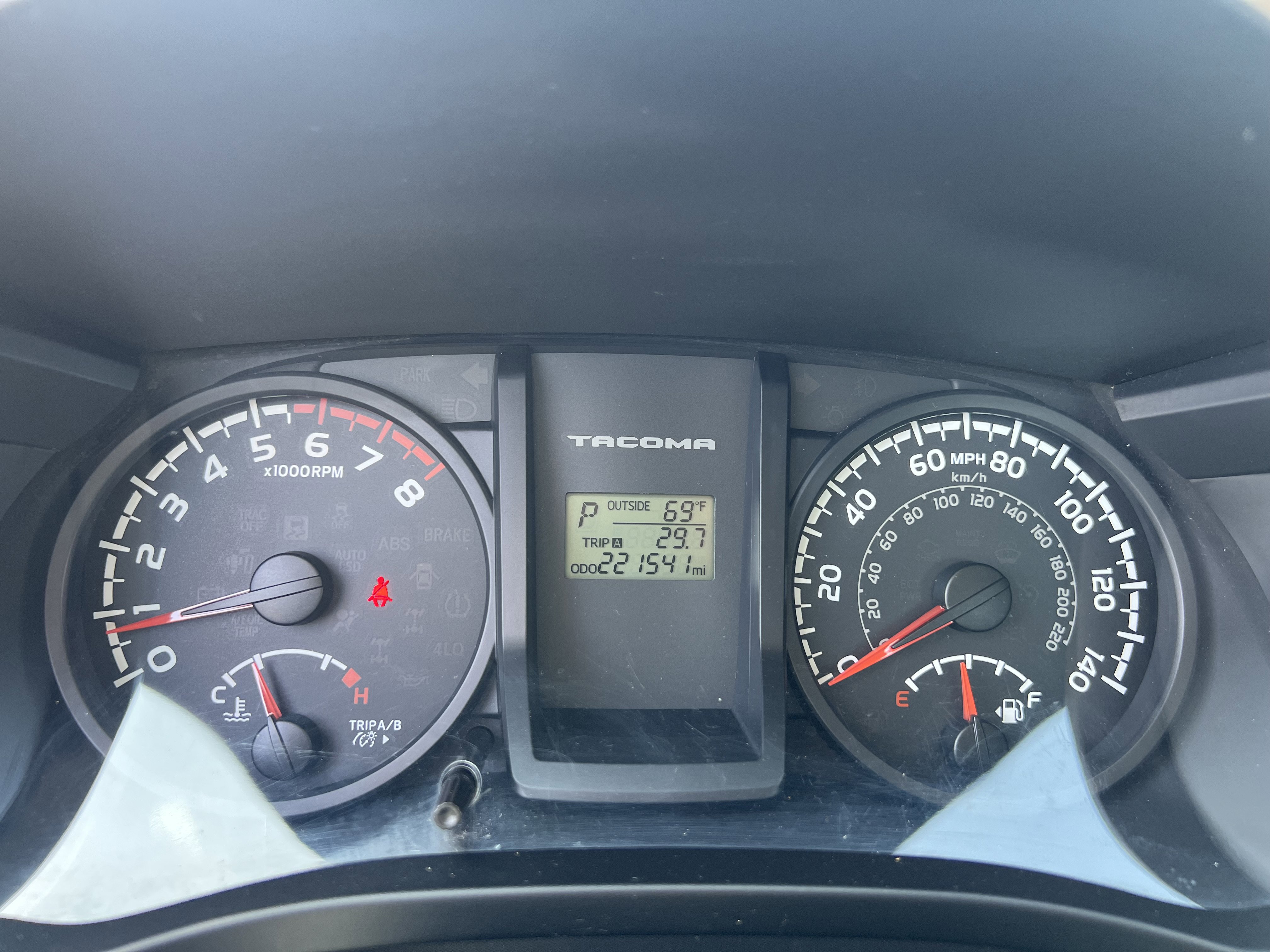 Used 2016 Toyota Tacoma SR RWD image 17