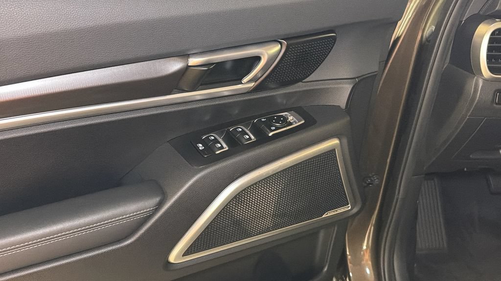 Used 2023 Kia Telluride S AWD/4WD image 18