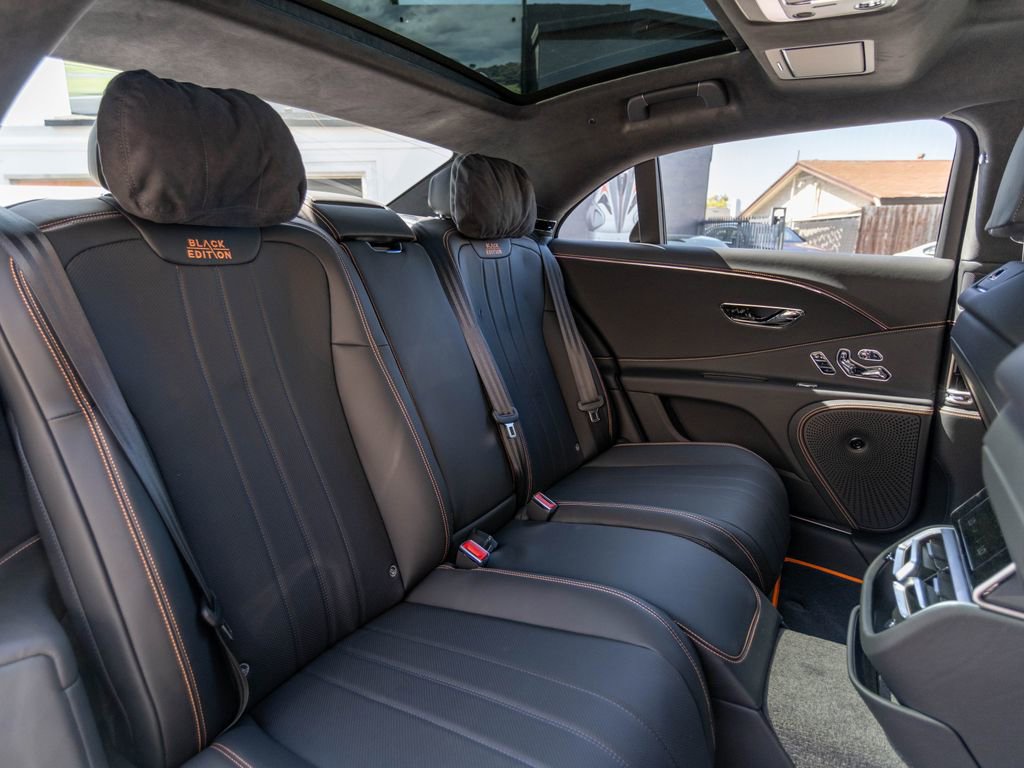 Used 2025 Bentley Flying Spur Plug-In Hybrid AWD/4WD image 25
